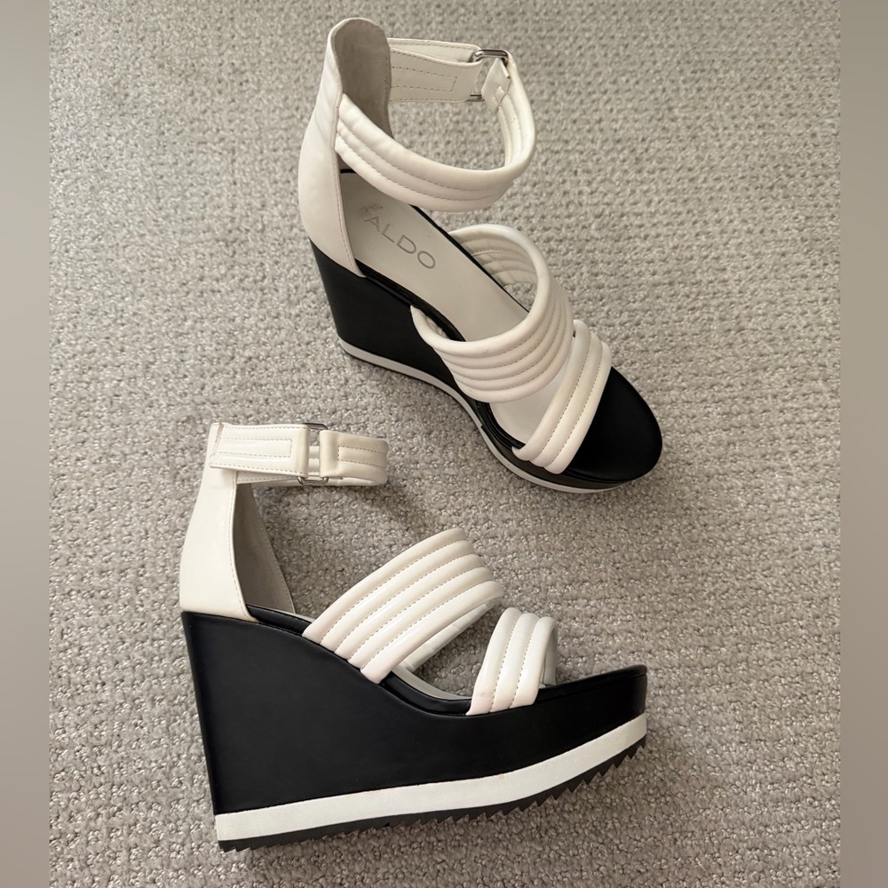 Aldo Solania Strappy Block Heel Sandals-White- Size 6-NEW